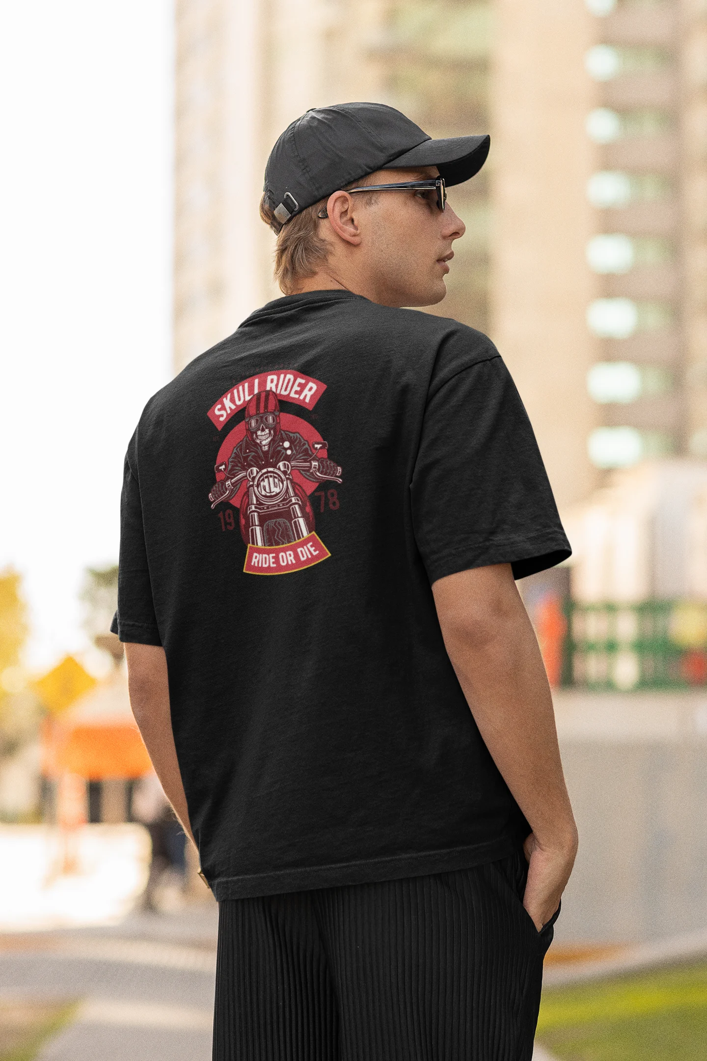 Classic Cafe Racer Motorcycle Oversized T-Shirt – Ride in Comfort